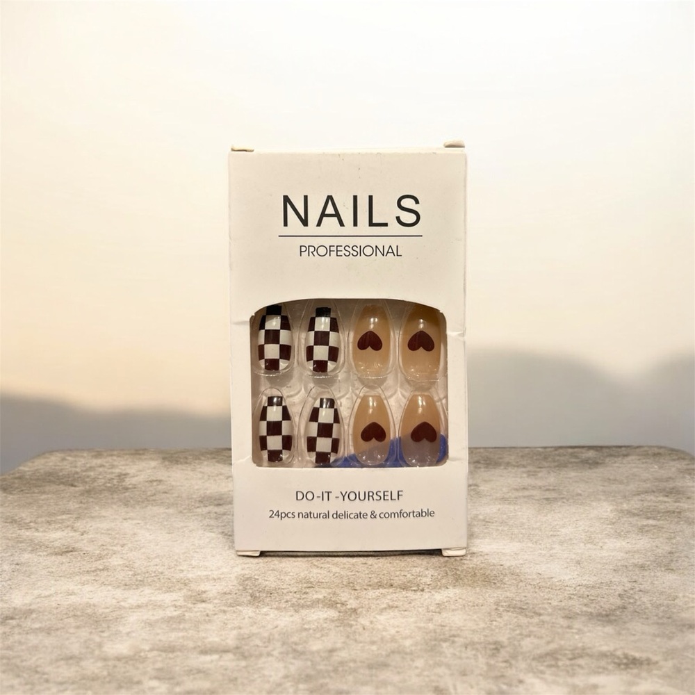 💅🏽 Press On Nails Set | Checkered Heart ❤️
